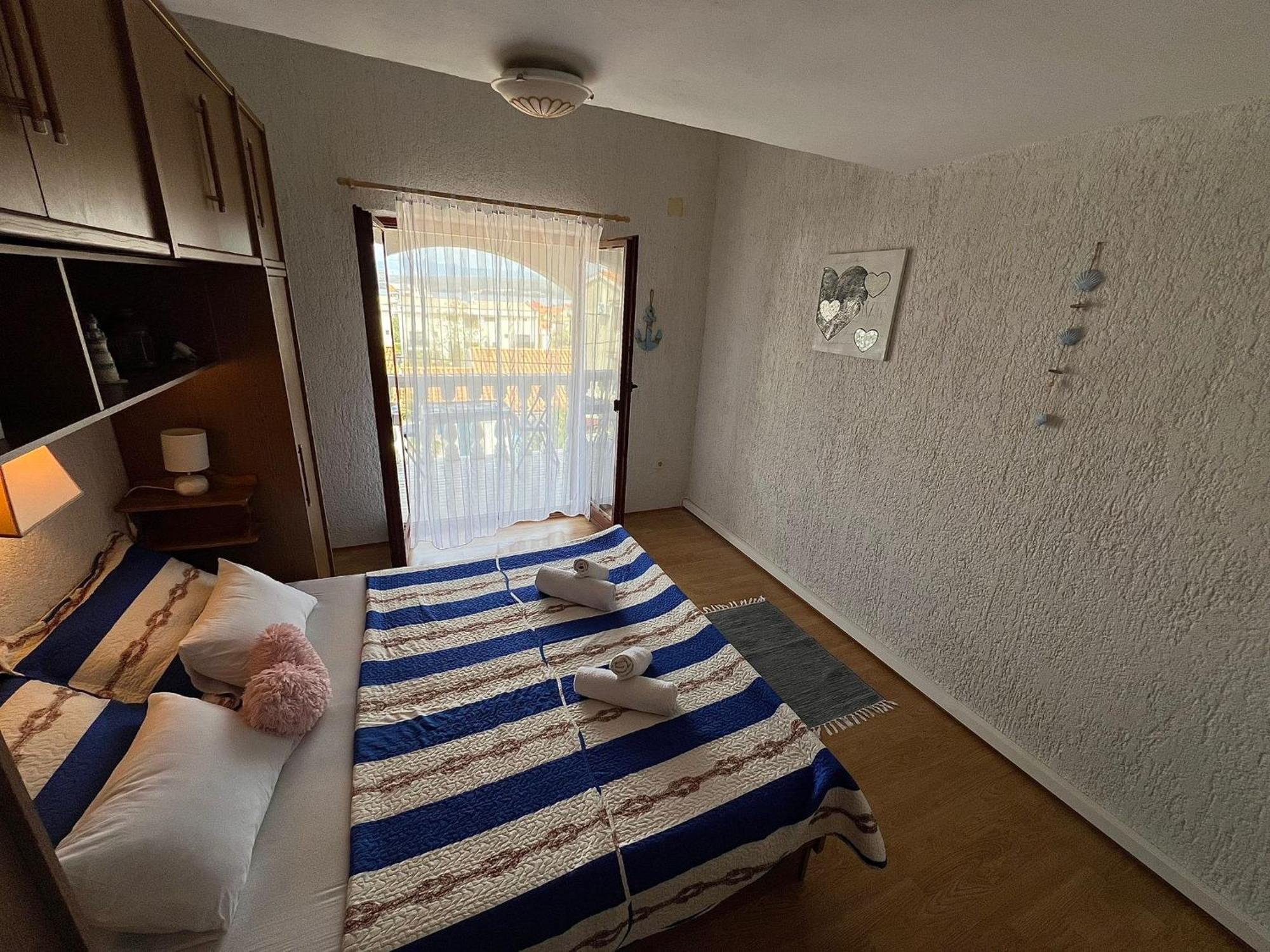 Apartments Dora And Tonka Krk Porat  Eksteriør bilde