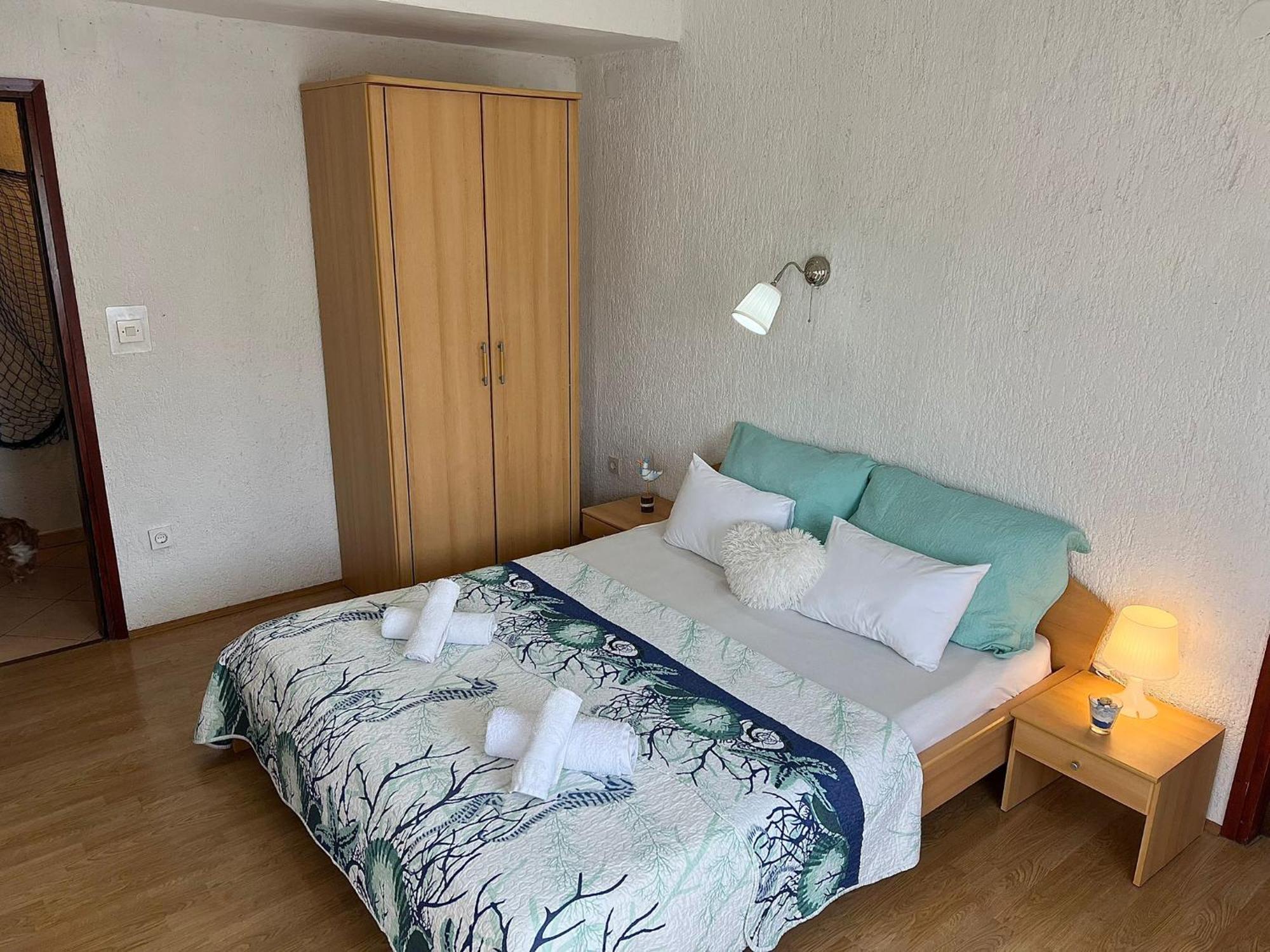 Apartments Dora And Tonka Krk Porat  Eksteriør bilde
