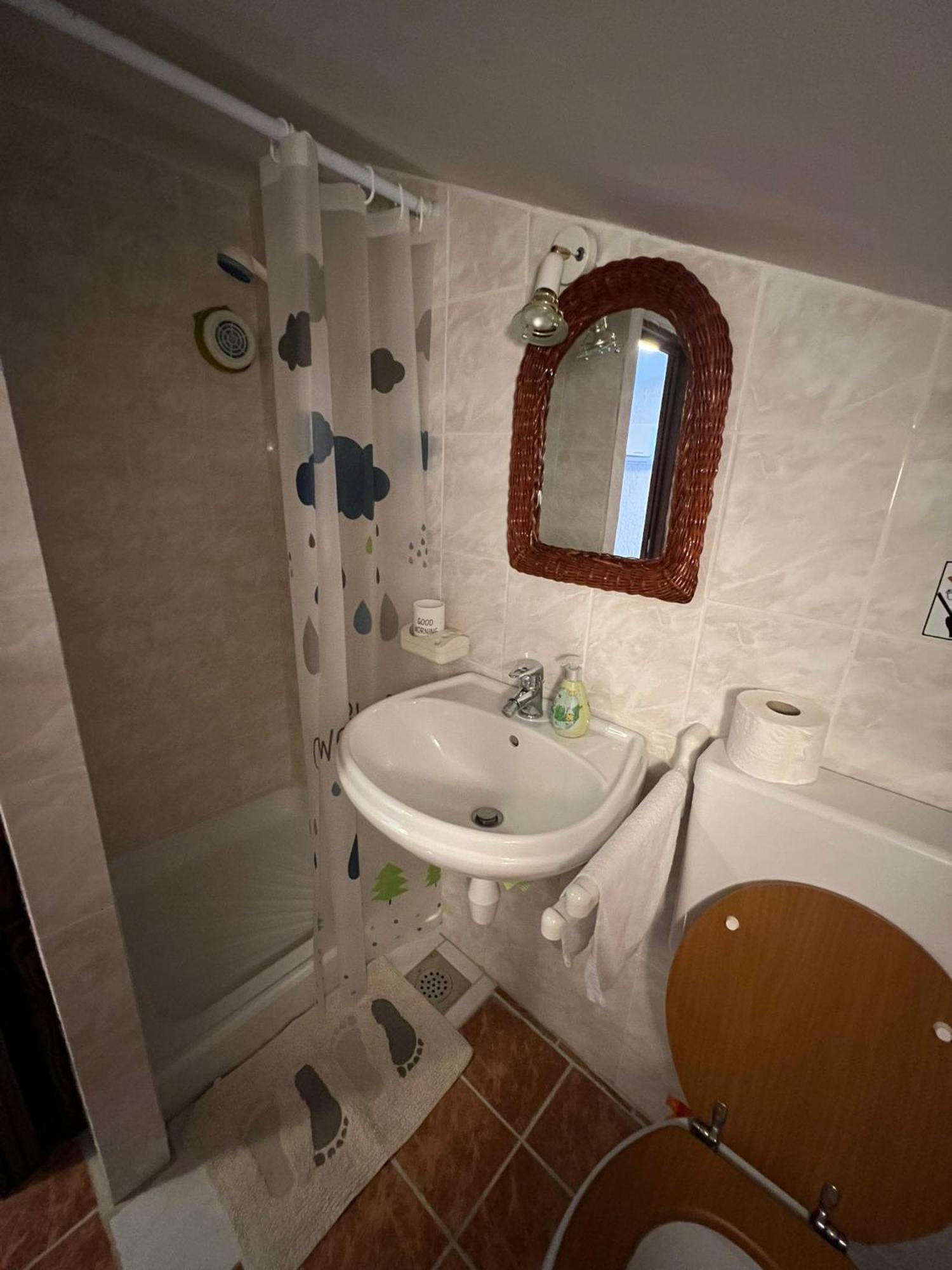 Apartments Dora And Tonka Krk Porat  Eksteriør bilde